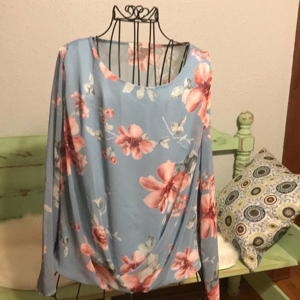 Le Lis flower blouse